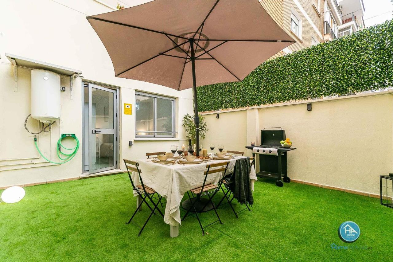 Bajo Urbano Boutique En Carlos Haya Con Terraza Y Parking Malaga Exterior photo